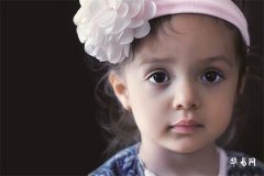 2025属蛇女孩大气名字李姓取名